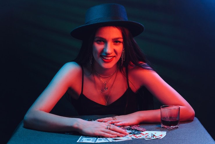 Mobile phone showing account balance and payment deposit methods on dolantogel apk platform